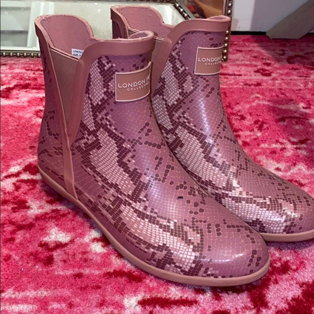 London Fog rain boots